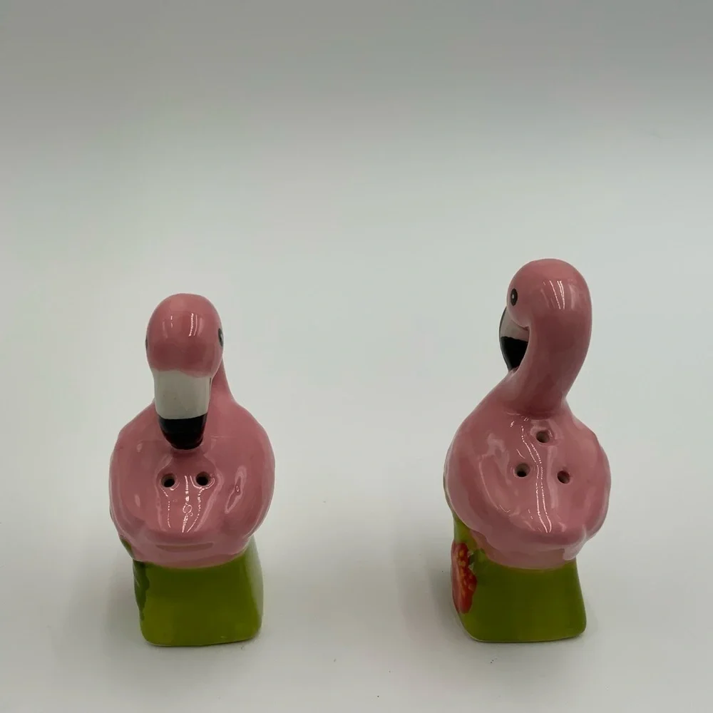 Novelty Pair Pink Flamingos Standing Salt & Pepper Shakers Size 3” New